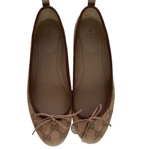 Authentic Gucci monogram canva flats 37,5